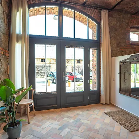 Lakowa Zdroj Пеховице